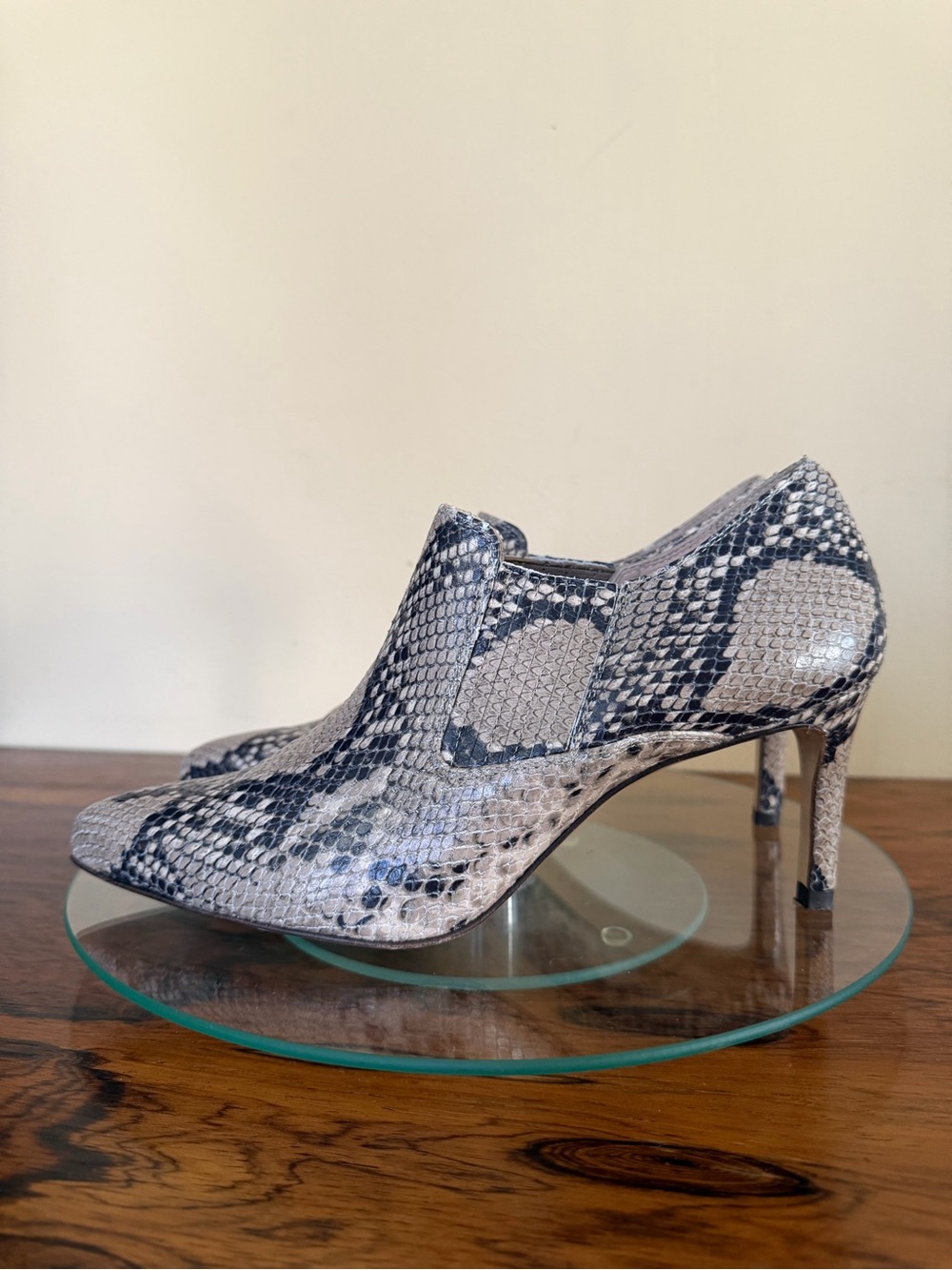 Inez Marisol 70 in Natural Snake Emboss in size 8.5 M